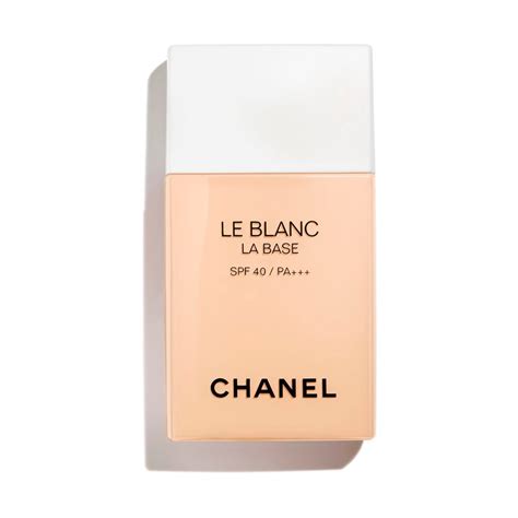 chanel le blanc brightening makeup base|LE BLANC LA BASE LÉGÈRE .